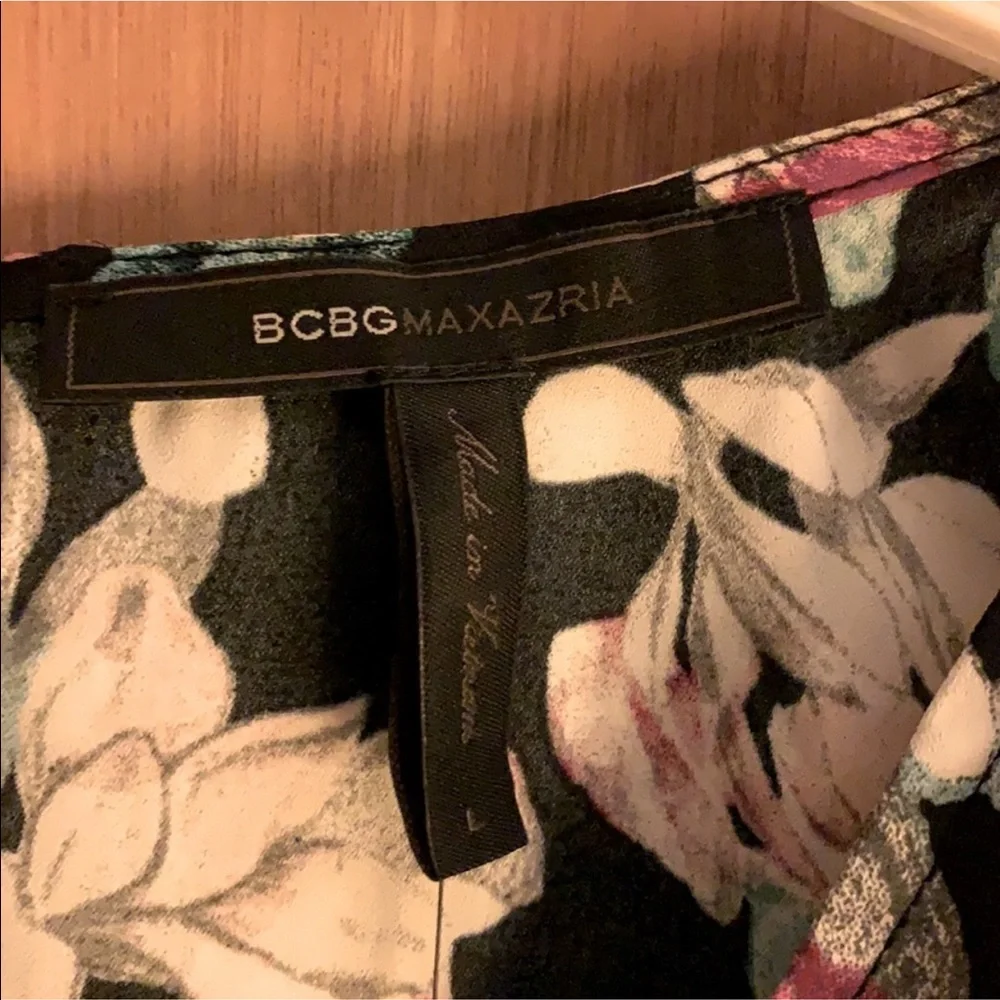 ⭐️2/$25⭐️ BCBGMAXAZRIA Romper - Picture 9 of 12